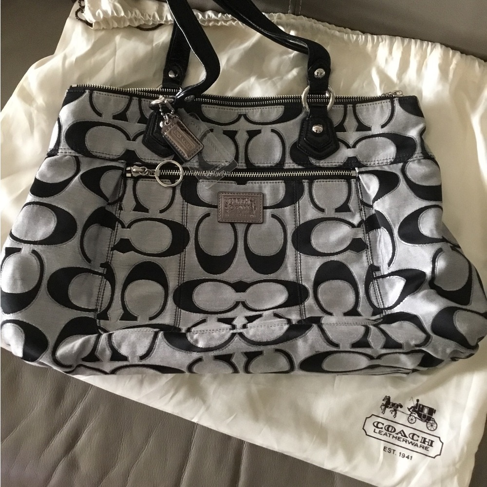 Coach gray and black cloth CC’s purse